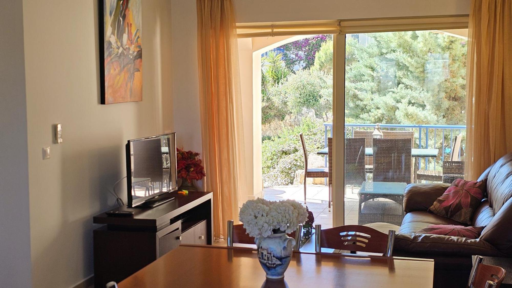 Cassiopeia 3-bedroom House On The With Pool Holiday home *